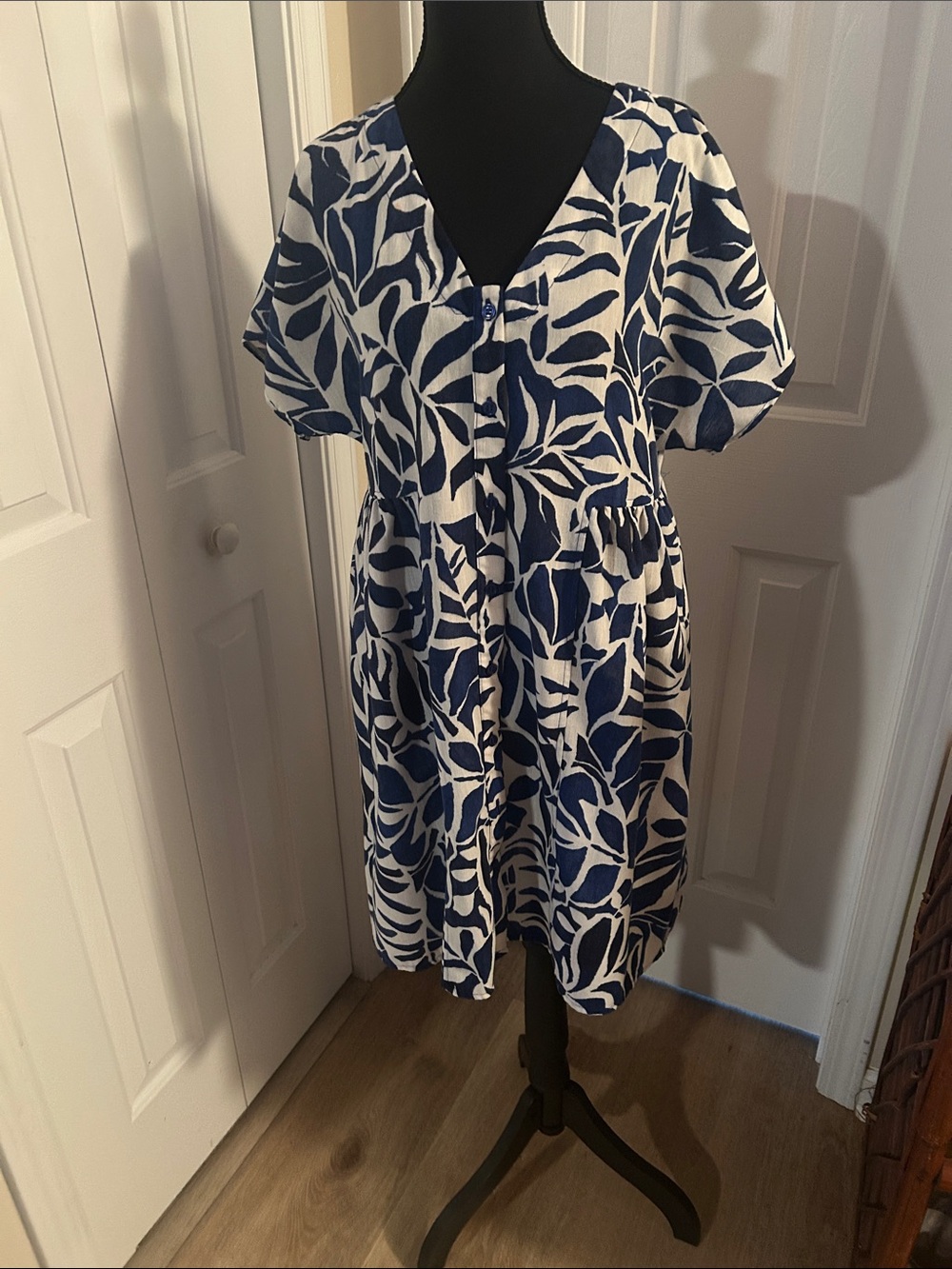 Emma & Michele Navy and White V-Neck Leaf Print Dress